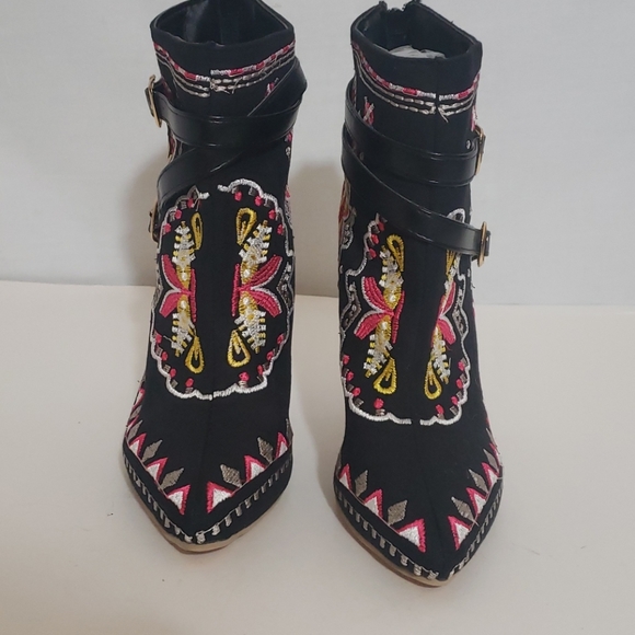 ANKLE WOMEN'S BOOTS, Size 6, colorful Never worn - Picture 3 of 11